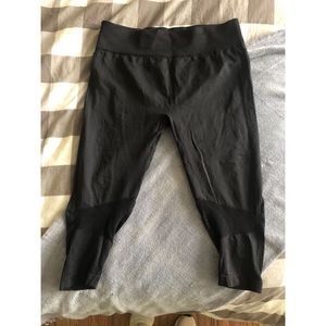 FABLETICS CROP BUNDLE